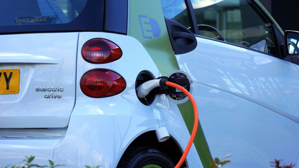 auto elettrica plug-in